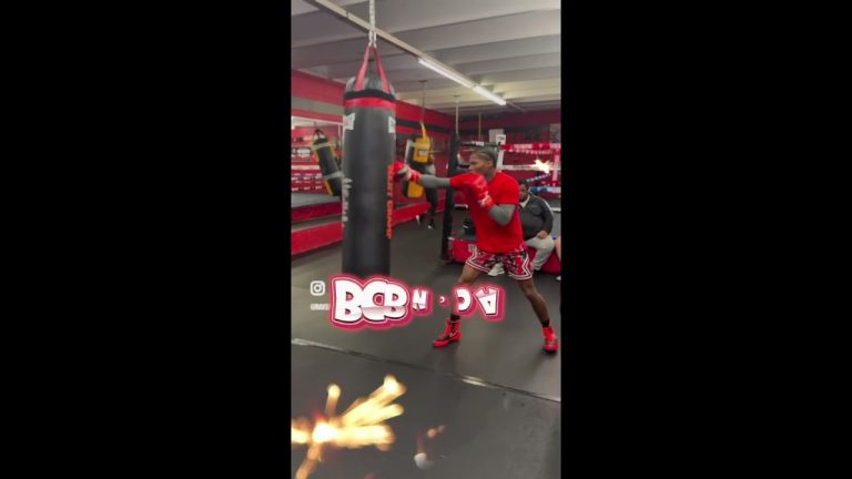 RAYMOND FORD DESTROYING THE HEAVYBAG READY FOR ALL SMOKE AT FEATHERWEIGHT NICK BALL